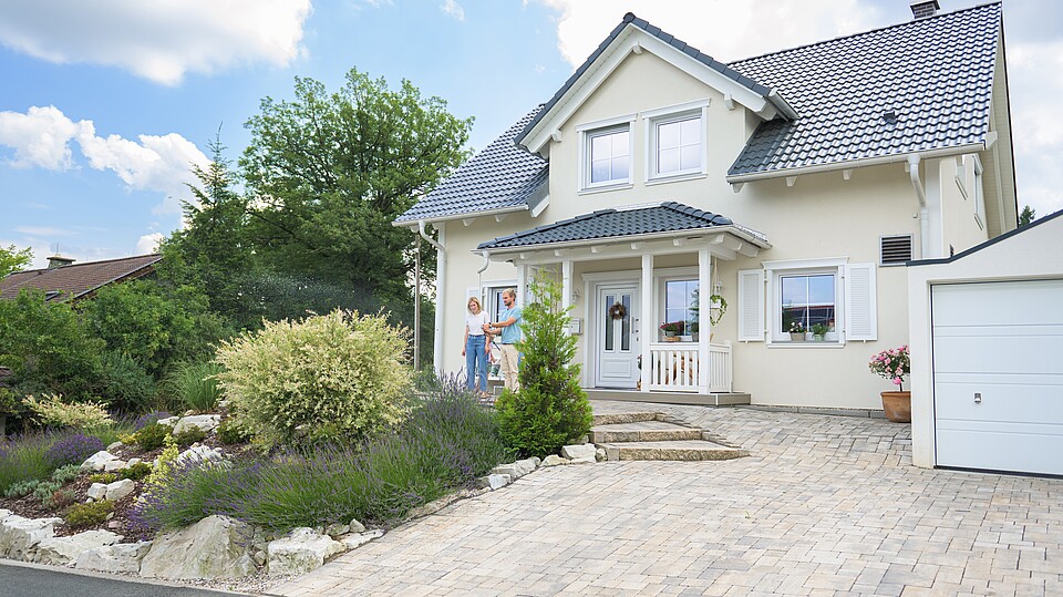 Eingang: Bauherren Familie Lübker aus Butzbach